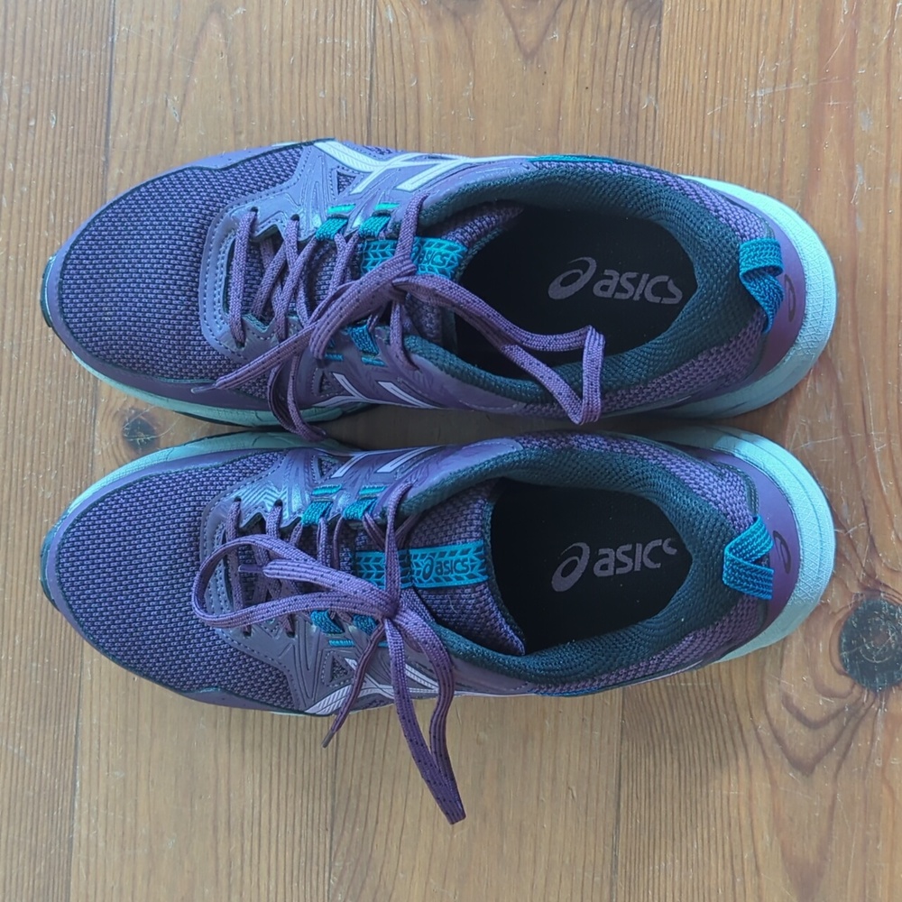 Women's Asics shoes